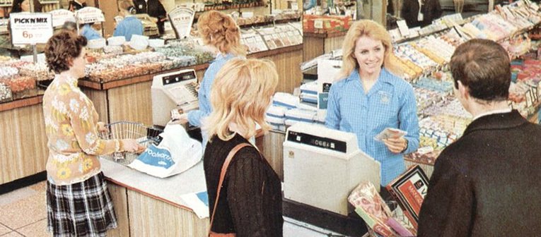 A cash wrap point on the ground salesfloor at the relocated Basingstoke, Hampshire, UK Woolworth store, which opened in February 1971.