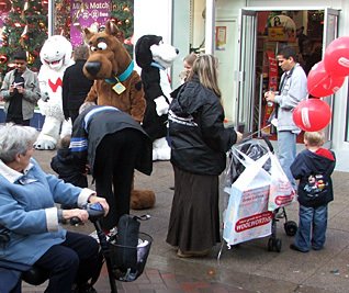 Wooly, Worth and Scooby Doo entertain shoppers at Woolworths, Midland Road, Bedford