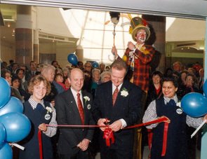 Retail Director Martin Toogood and Store Manager, Ken Webster, open a new Woolies in Slough's Observatory Centre on 14 June 1991