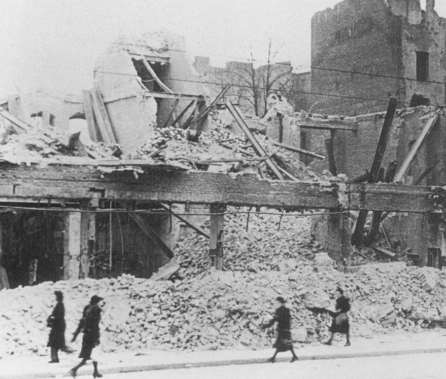 For the record, here is that store in Badstraßë Berlin pictured in 1945. Bomber Harris had done his worst.